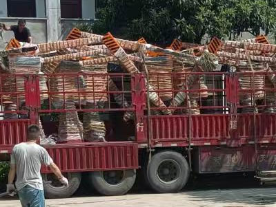 Mjanmai piegādāti septiņi metināšanas manipulatoru komplekti