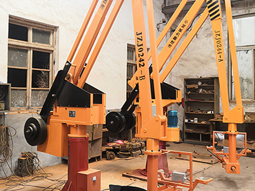 Klients Taizemē pasūtīja divus liešanas manipulatorus